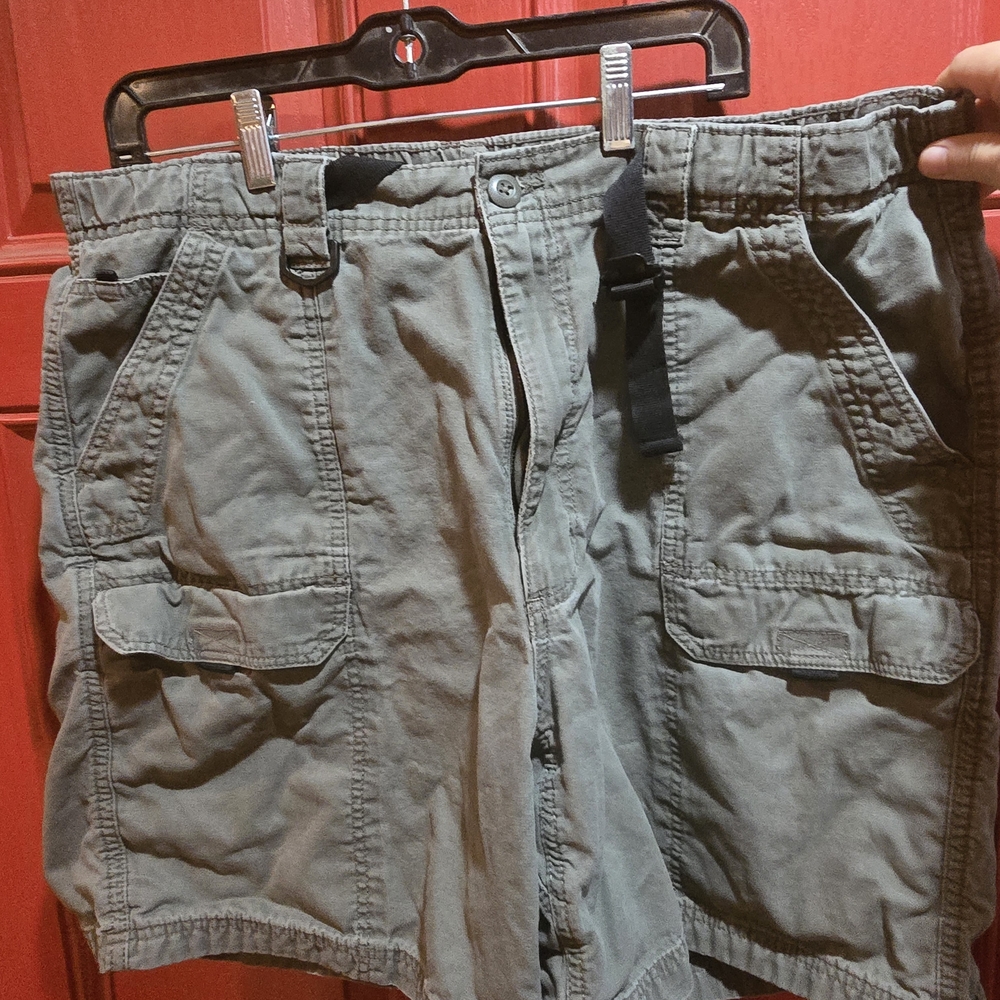 Wrangler Men's Olive Cargo Shorts Size 42